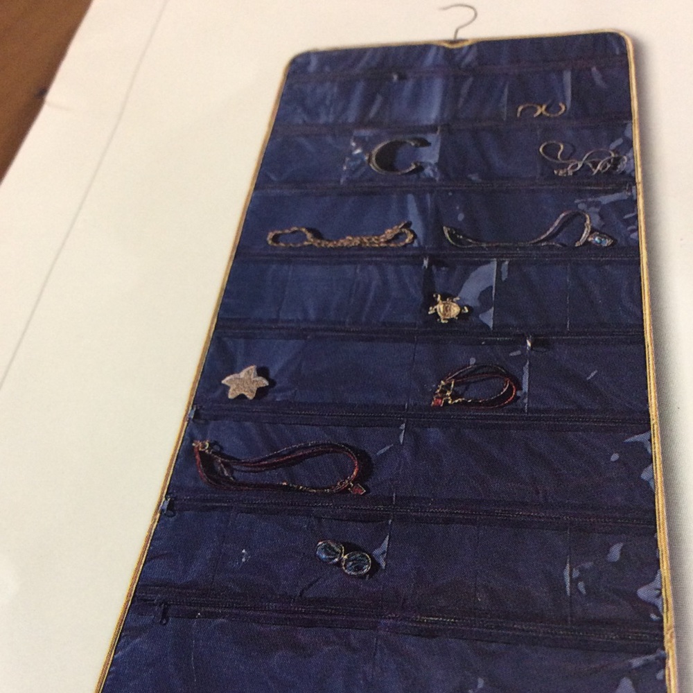 Jewelry Roll (jewelry not included) - Picture 2 of 2